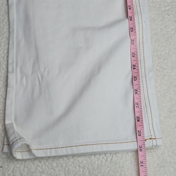 722 NWT Beginning Boutique Clara Star White Denim Low Rise Jeans Size US 6v - Picture 5 of 6